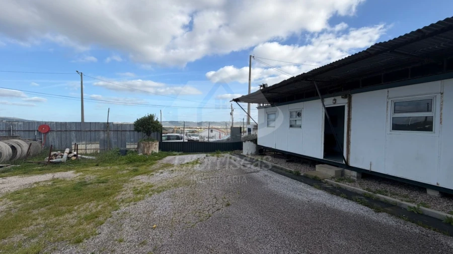 Terreno Agricola ou Rústico para Arrendamento em Santo Antão e São Julião do Tojal Foto 2