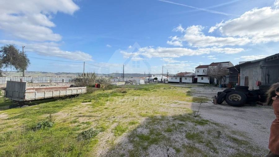 Terreno Agricola ou Rústico para Arrendamento em Santo Antão e São Julião do Tojal Foto 15