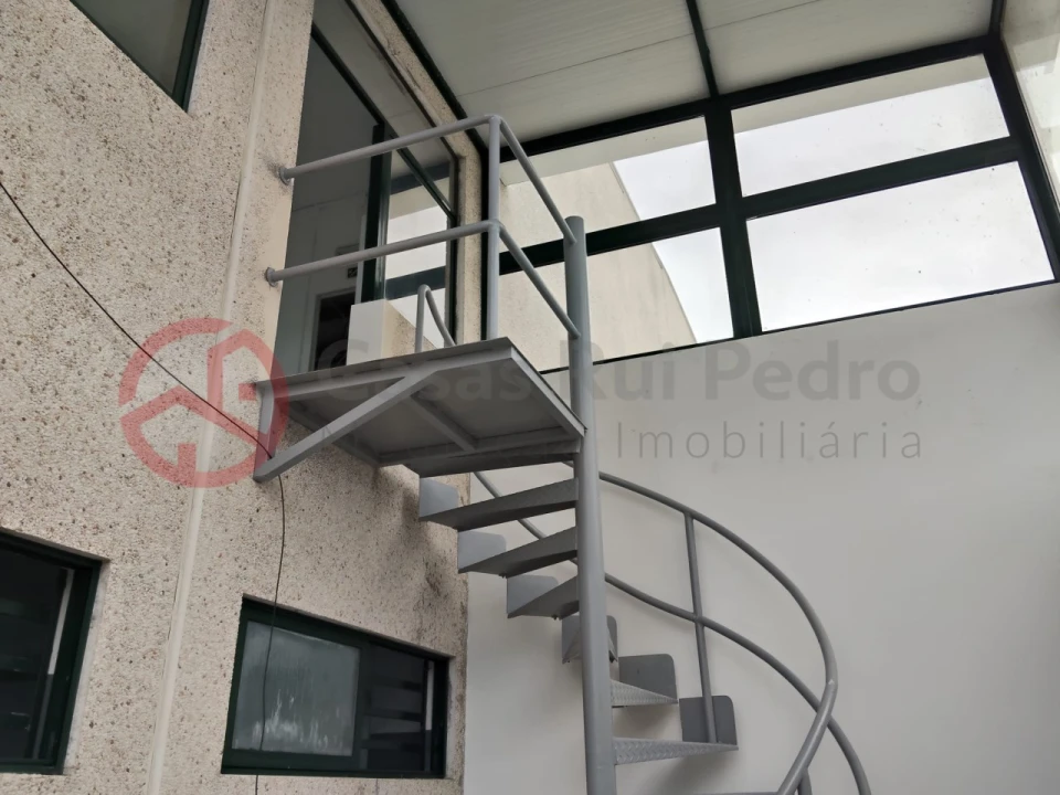 Armazém para Venda em Quinta do Anjo Foto 7