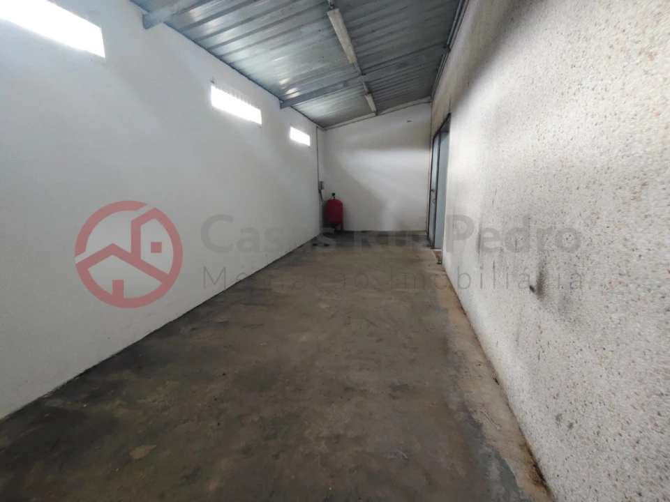 Armazém para Venda em Quinta do Anjo Foto 14