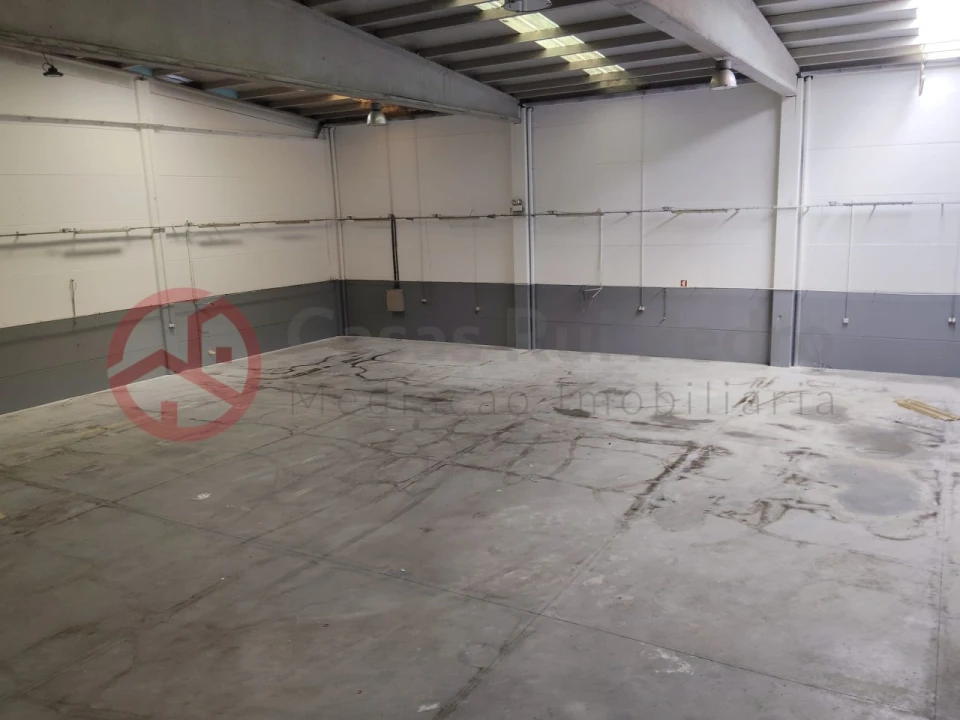 Armazém para Venda em Quinta do Anjo Foto 15