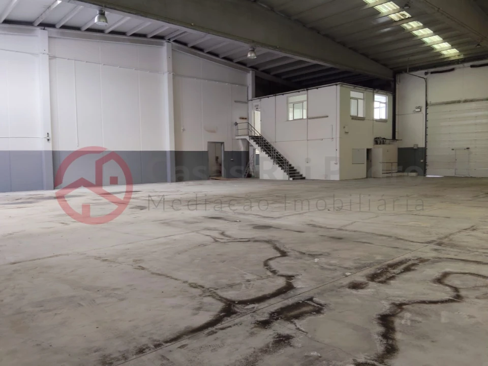 Armazém para Venda em Quinta do Anjo Foto 19