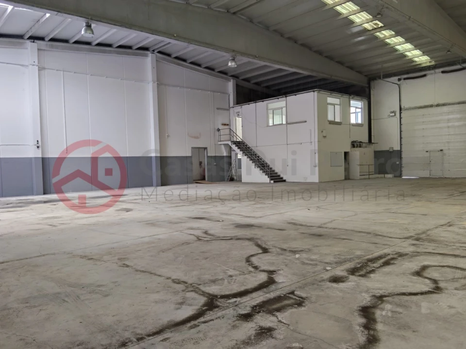 Armazém para Venda em Quinta do Anjo Foto 20