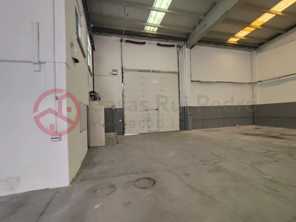 Armazém para Venda em Quinta do Anjo Foto 24