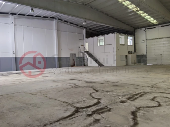 Armazém para Venda em Quinta do Anjo Foto 20