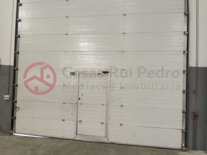 Armazém para Venda em Quinta do Anjo Foto 22