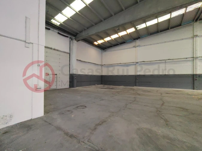 Armazém para Venda em Quinta do Anjo Foto 23