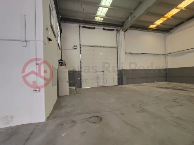 Armazém para Venda em Quinta do Anjo Foto 24