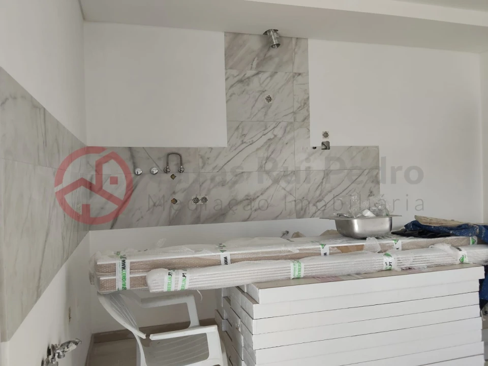 Moradia T4 para Venda em Fernao Ferro Foto 7