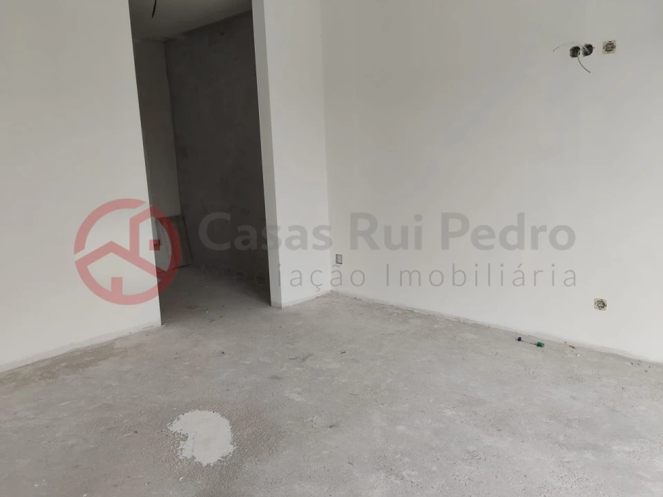 Moradia T4 para Venda em Fernao Ferro Foto 19