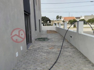 Moradia T4 para Venda em Fernao Ferro