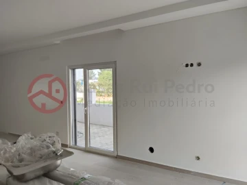 Moradia T4 para Venda em Fernao Ferro