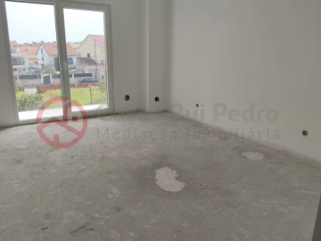 Moradia T4 para Venda em Fernao Ferro