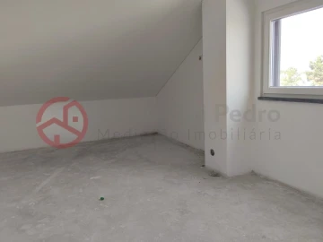 Moradia T4 para Venda em Fernao Ferro
