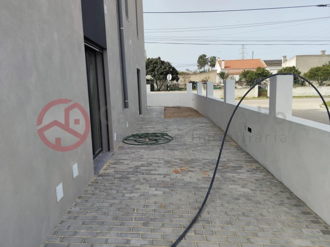 Moradia T4 para Venda em Fernao Ferro Foto 11