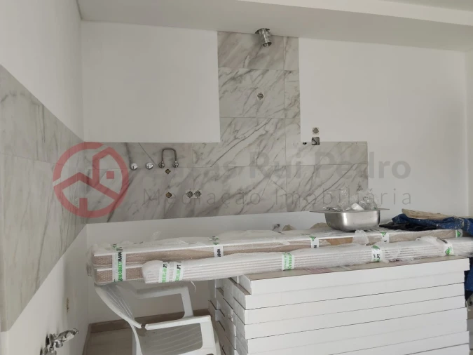 Moradia T4 para Venda em Fernao Ferro Foto 7