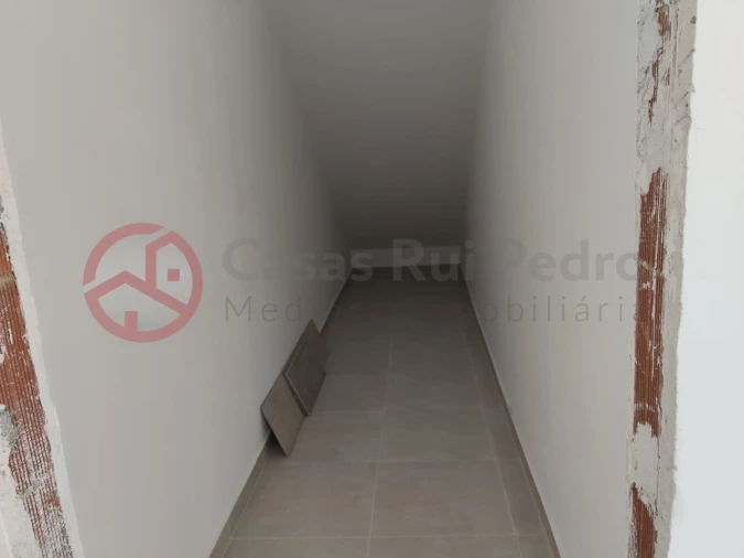 Moradia T4 para Venda em Fernao Ferro Foto 16