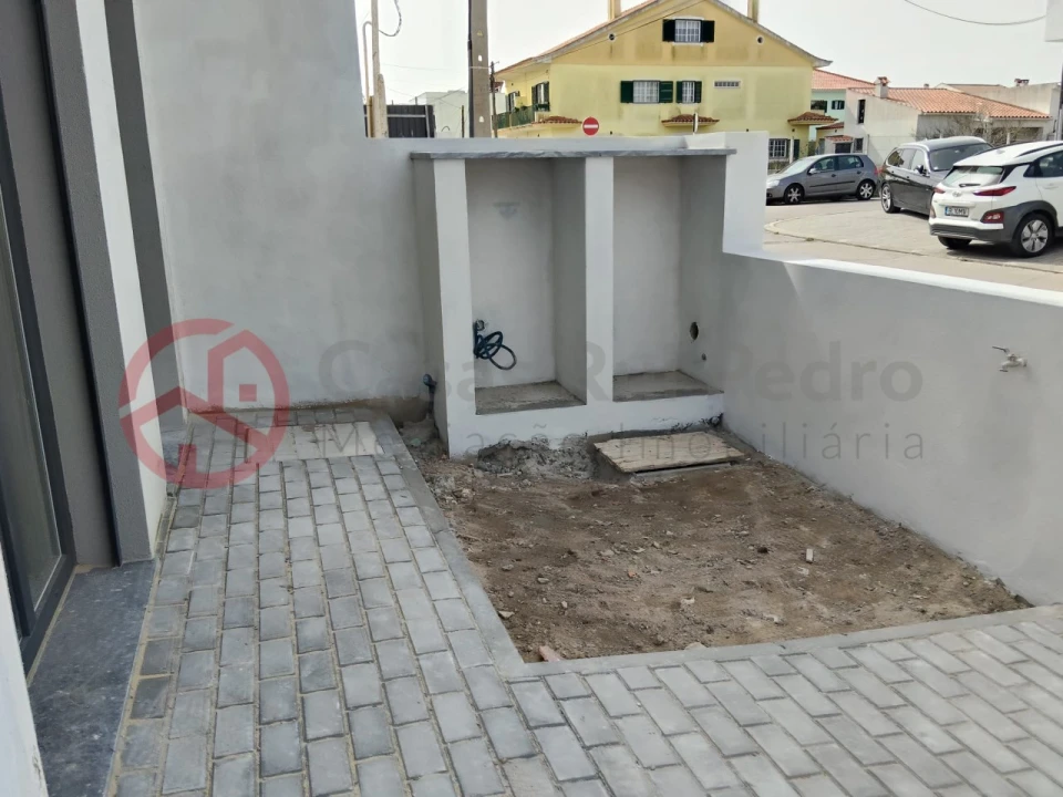Moradia T4 para Venda em Fernao Ferro Foto 8