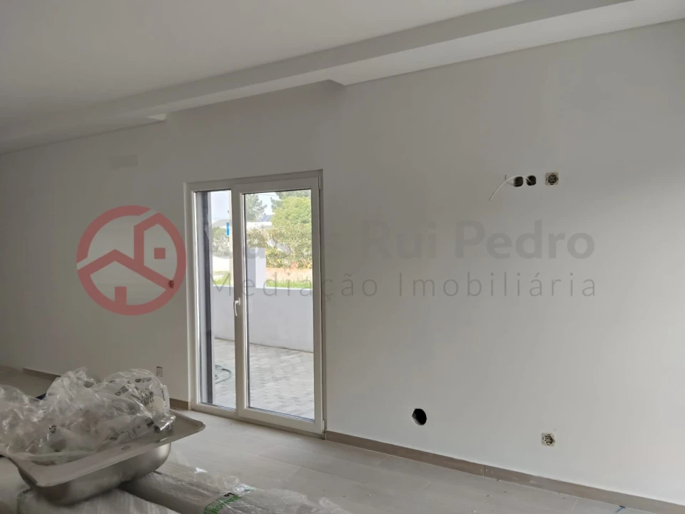 Moradia T4 para Venda em Fernao Ferro Foto 12