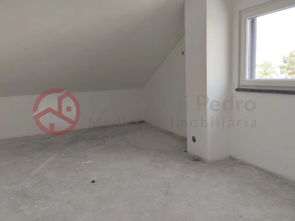 Moradia T4 para Venda em Fernao Ferro Foto 23