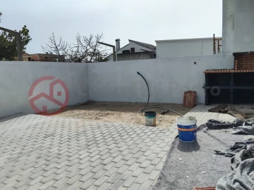 Moradia T4 para Venda em Fernao Ferro