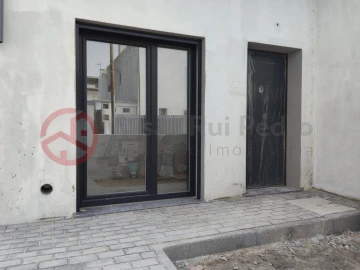 Moradia T4 para Venda em Fernao Ferro