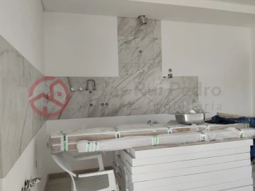 Moradia T4 para Venda em Fernao Ferro
