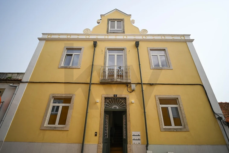 Apartamento T3 para Venda em Queluz e Belas Foto 1