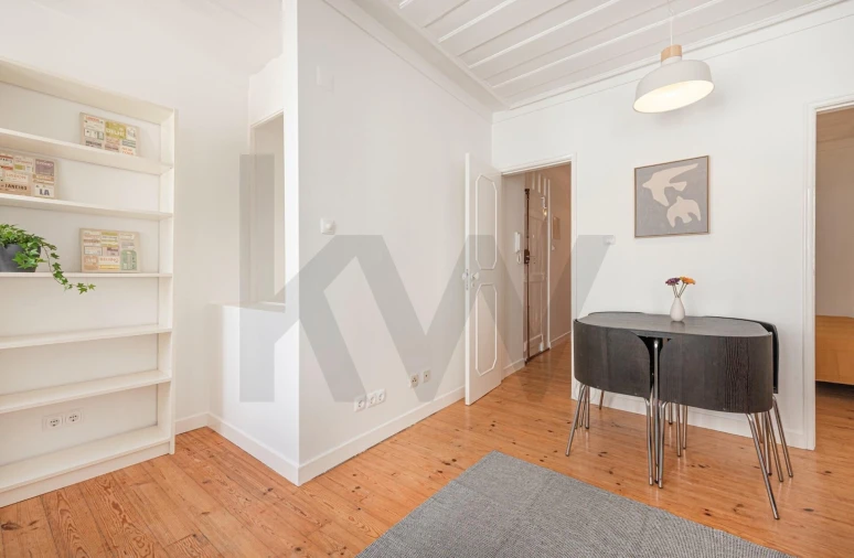 Apartamento T2 para Arrendamento em Santo António Foto 9