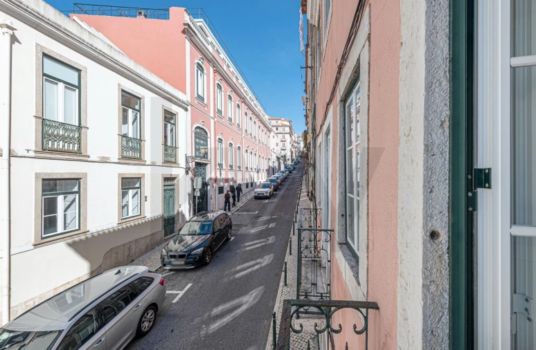 Apartamento T2 para Arrendamento em Santo António Foto 7