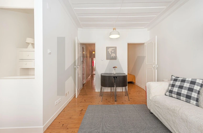 Apartamento T2 para Arrendamento em Santo António Foto 8