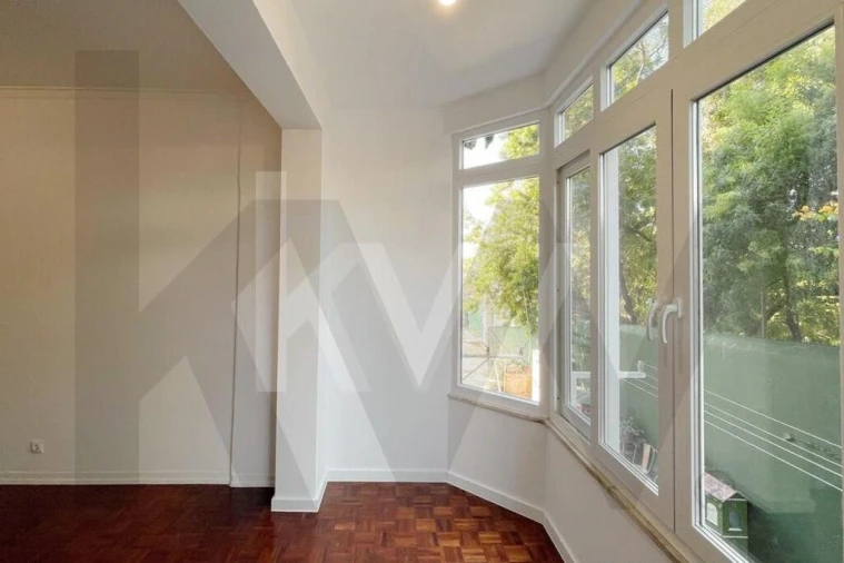 Apartamento T1 para Arrendamento em Algés, Linda-A-Velha e Cruz Quebrada-Dafundo Foto 8