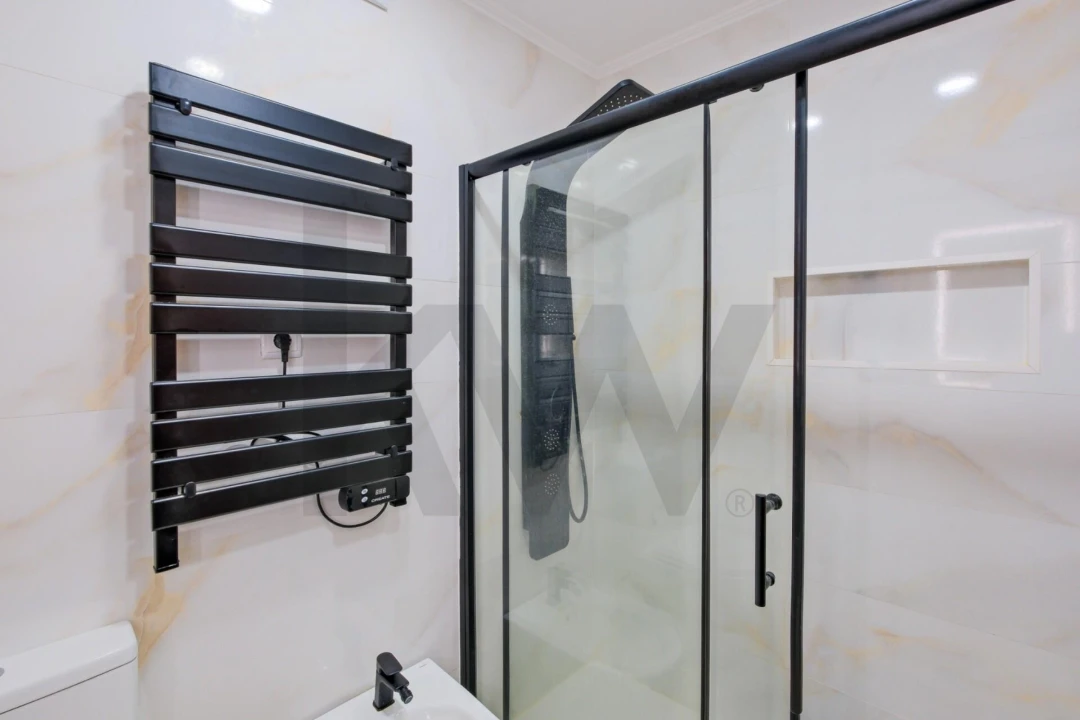 Apartamento T2 para Venda em Agualva e Mira-Sintra Foto 17