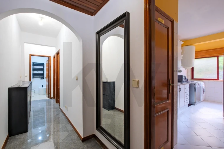 Apartamento T2 para Venda em Agualva e Mira-Sintra Foto 8