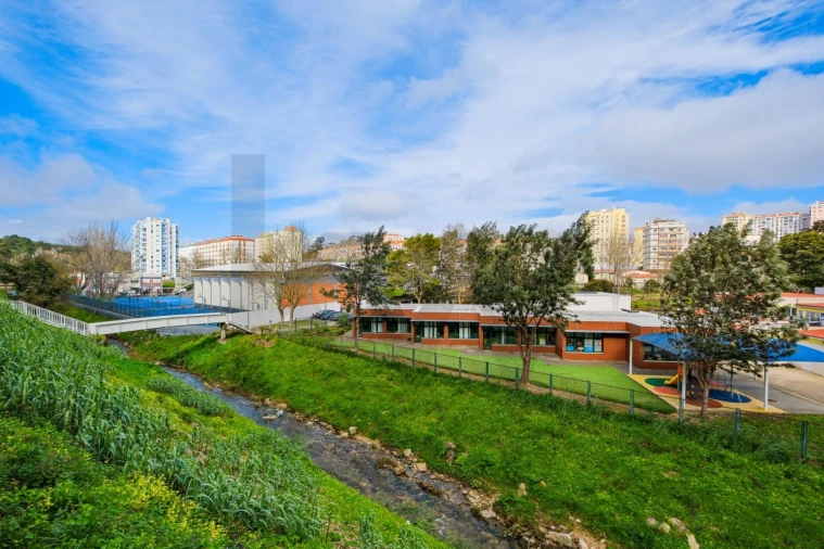 Apartamento T2 para Venda em Agualva e Mira-Sintra Foto 22