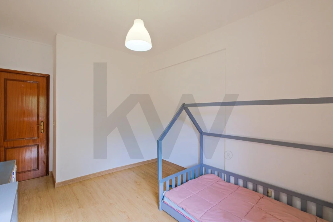 Apartamento T2 para Venda em Agualva e Mira-Sintra Foto 14