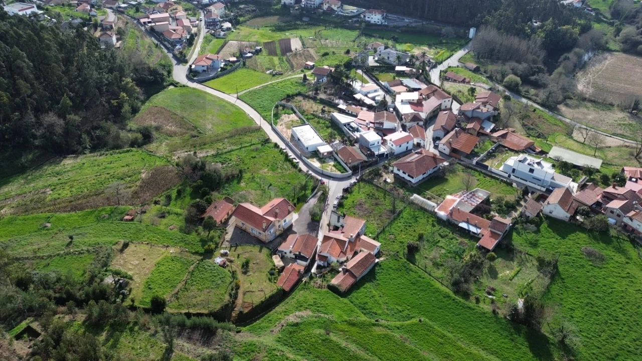 Moradia T2 para Venda em O. Azeméis, Riba-Ul, Ul, Macinhata Seixa, Madail Foto 10