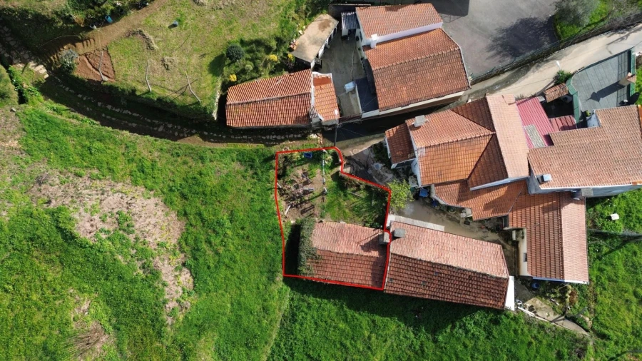 Moradia T2 para Venda em O. Azeméis, Riba-Ul, Ul, Macinhata Seixa, Madail Foto 14