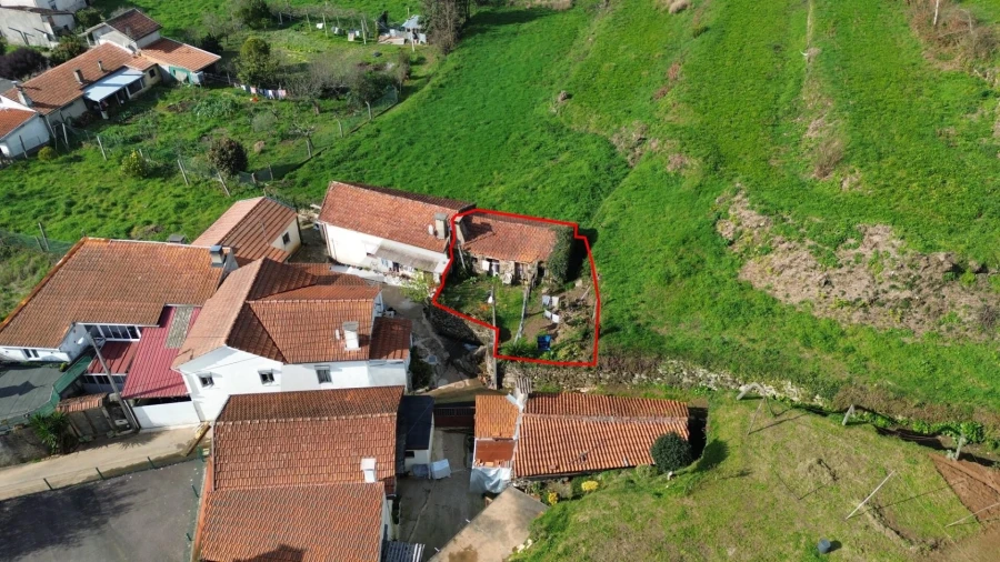 Moradia T2 para Venda em O. Azeméis, Riba-Ul, Ul, Macinhata Seixa, Madail Foto 6