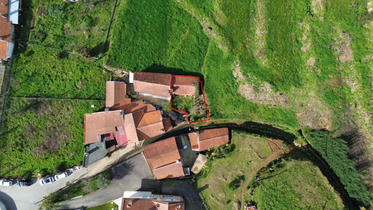 Moradia T2 para Venda em O. Azeméis, Riba-Ul, Ul, Macinhata Seixa, Madail Foto 8