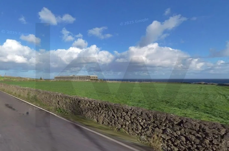 Terreno para Venda em Calhetas Foto 5