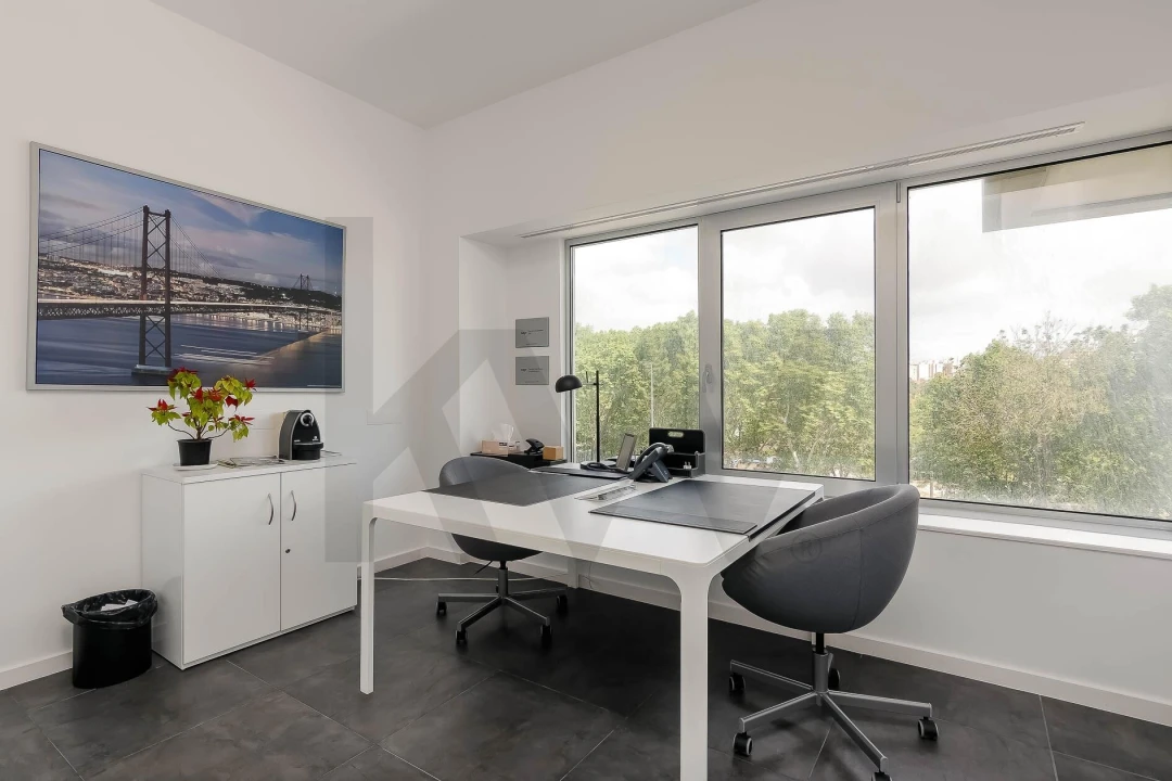 Escritório para Arrendamento em Olivais Foto 14