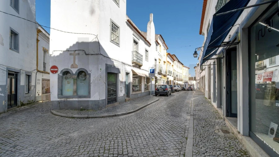 Prédio para Venda em Évora (São Mamede, Sé, São Pedro e Santo Antão)