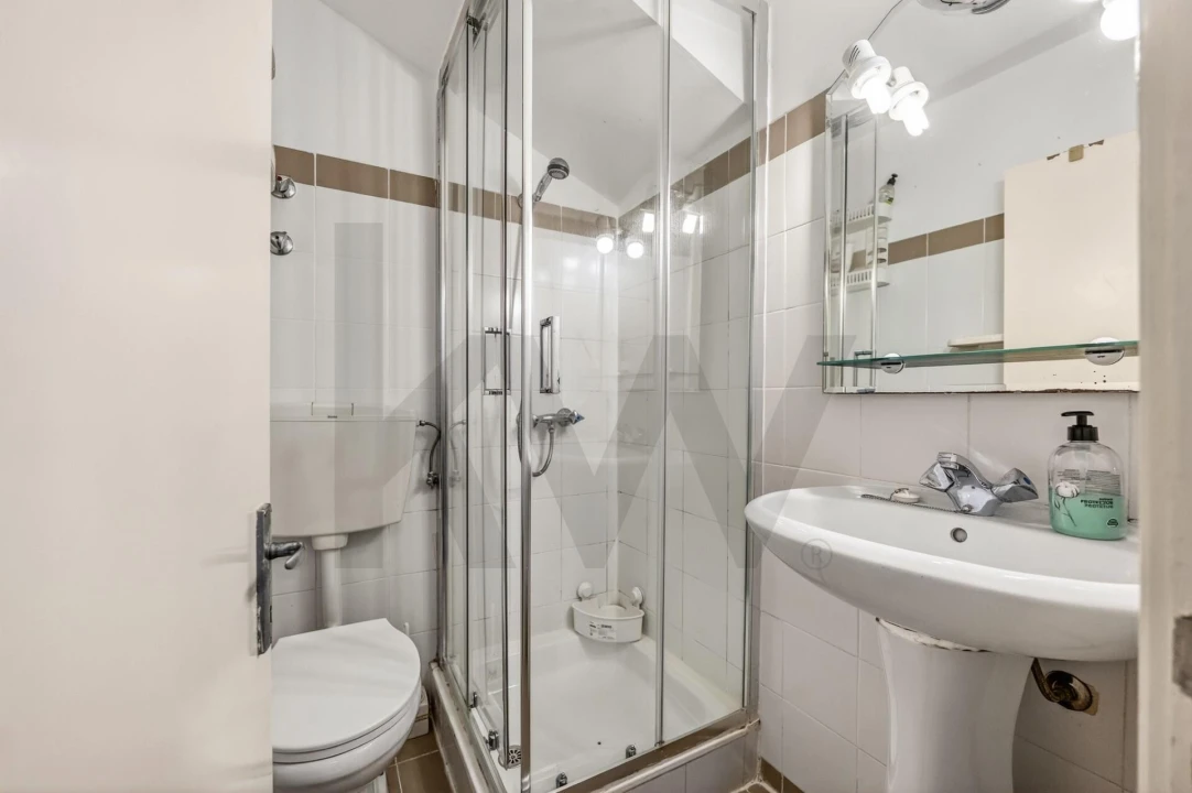 Apartamento T2 para Arrendamento em Santa Maria Maior Foto 10