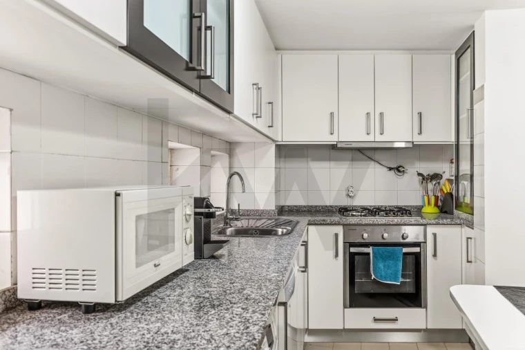 Apartamento T2 para Arrendamento em Santa Maria Maior Foto 3