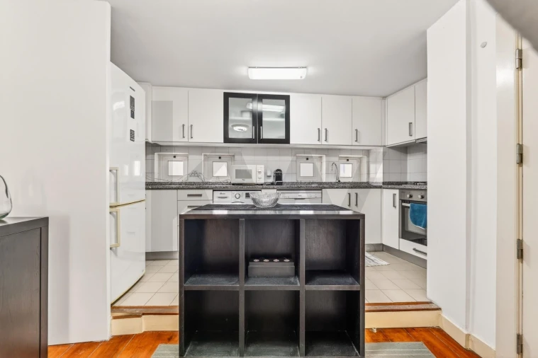 Apartamento T2 para Arrendamento em Santa Maria Maior Foto 4