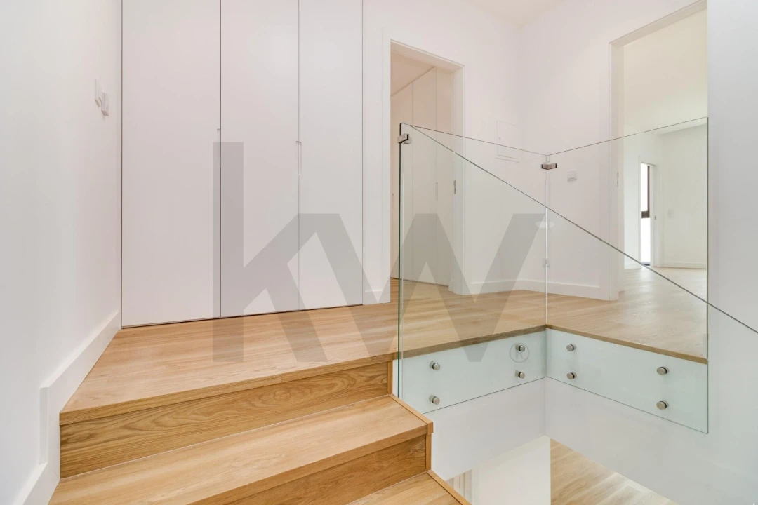 Moradia T3 para Venda em Alcabideche Foto 9