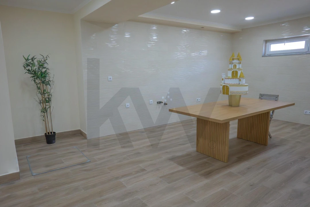 Moradia T4 para Venda em Pontinha e Famões Foto 46