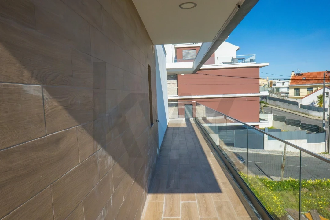 Moradia T4 para Venda em Pontinha e Famões Foto 38