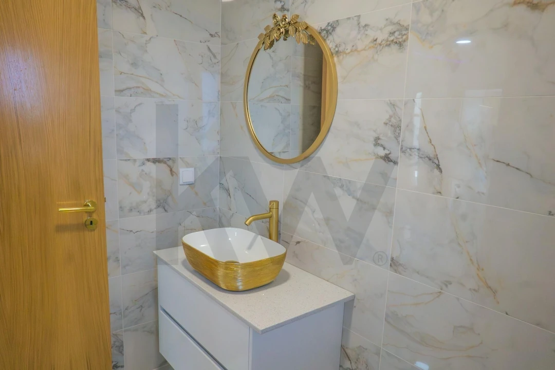 Moradia T4 para Venda em Pontinha e Famões Foto 34